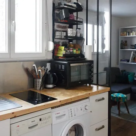 Apartment Hostnfly - Charming Studio Near Republic *