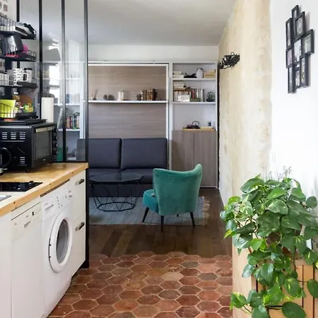 Apartment Hostnfly - Charming Studio Near Republic *
