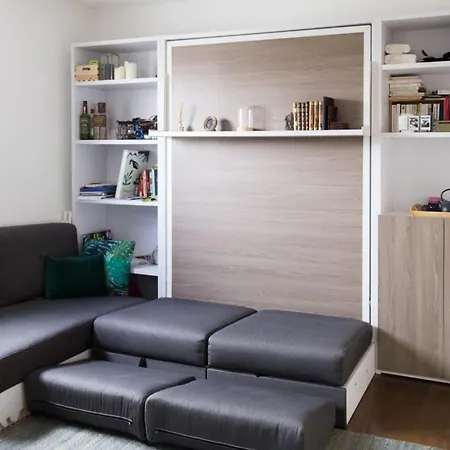 Hostnfly - Charming Studio Near Republic Apartment